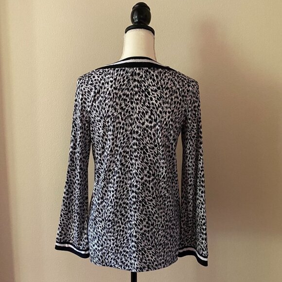 Michael Kors Cheetah Print Long Sleeves V Neck Blouse | Black & White | Size S - Picture 2 of 8